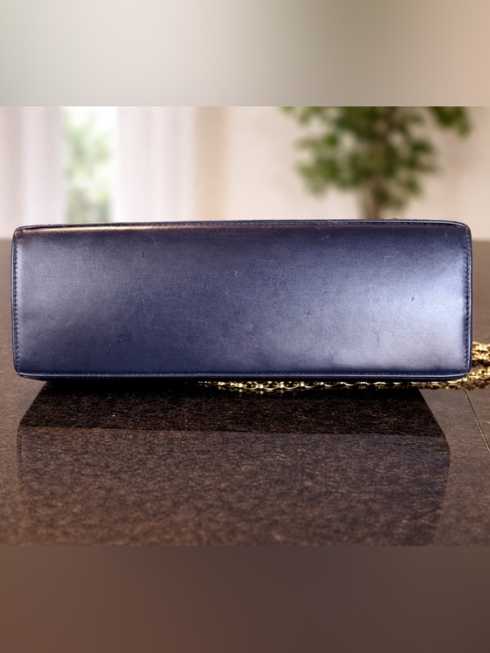 Authentic Salvatore Ferragamo Gancini Chain Shoulder Bag - Vintage - Picture 3 of 9